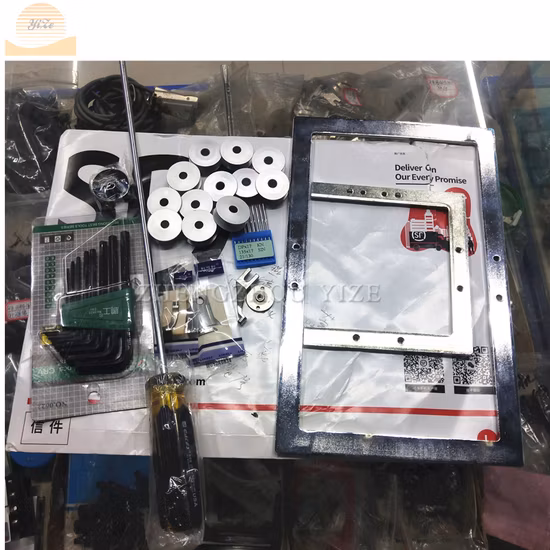 Macchina da cucire con programma di modelli di scarpe per indumenti elettronici industriali con cucitura laterale automatica a punto annodato per abbigliamento in materiale spesso